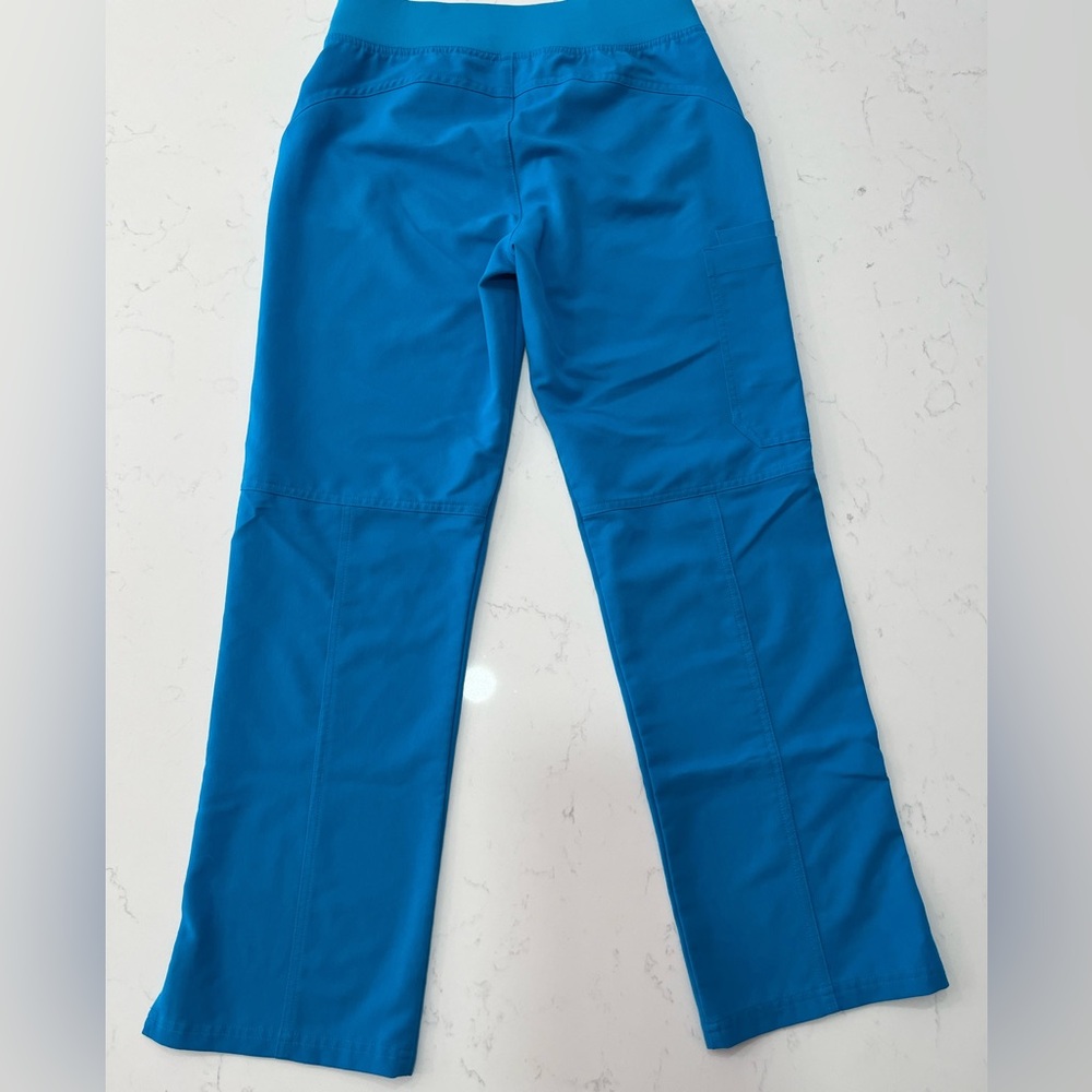 Figs Scrub Pants - Picture 2 of 11